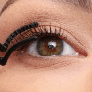 Közelkép a szempillákat fuzing modellről
